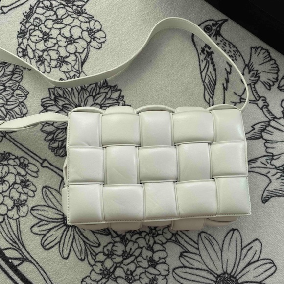 Bottega Veneta padded cassette - Picture 2 of 2